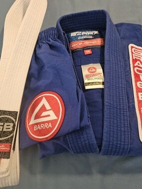 Gracie Barra Blue Brazilian Jiu-Jitsu Gi Set with White Belt, Size Y4